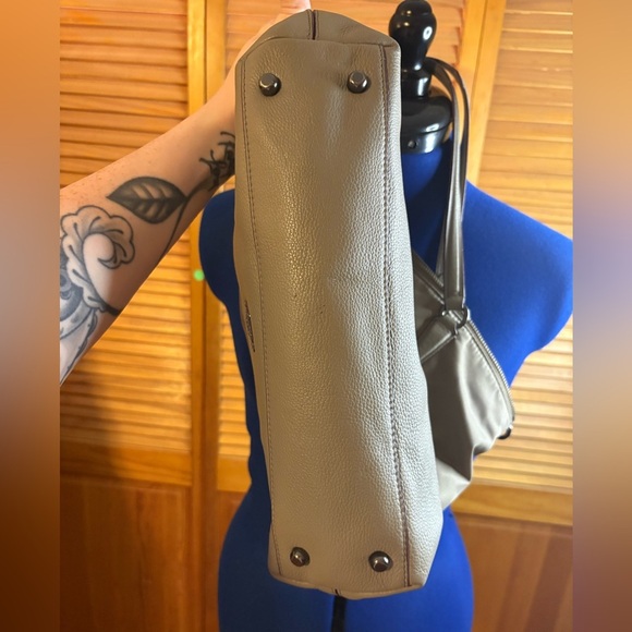 Coach Tan Tote Bag - Picture 6 of 6